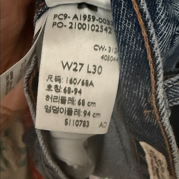 Levi's Women's Classic Blue Boot Cut Jeans - Picture 8 of 8